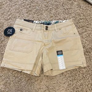 Tan cargo shorts from one5one